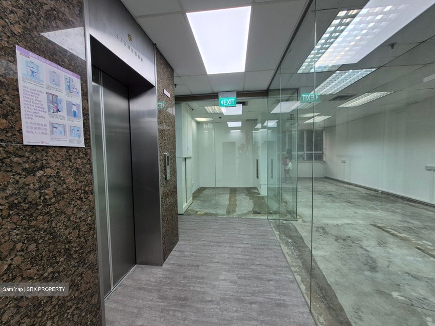 North Bridge Centre (D7), Office #583837751